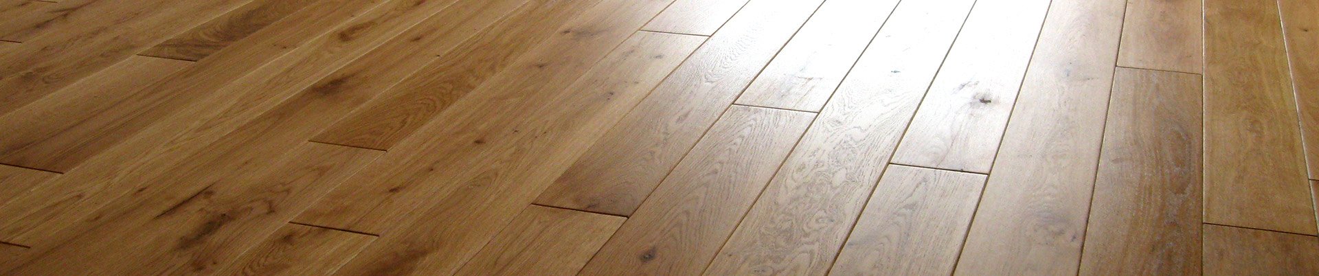 podłogi drewniane z drewna dąb
